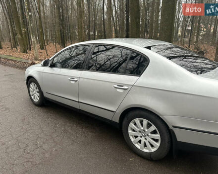 Серый Фольксваген Пассат, объемом двигателя 1.98 л и пробегом 214 тыс. км за 4600 $, фото 5 на Automoto.ua