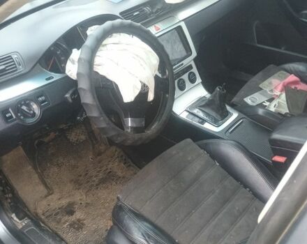 Серый Фольксваген Пассат, объемом двигателя 3 л и пробегом 290 тыс. км за 3200 $, фото 5 на Automoto.ua