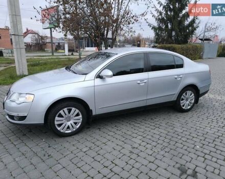 Серый Фольксваген Пассат, объемом двигателя 2 л и пробегом 42 тыс. км за 10000 $, фото 5 на Automoto.ua