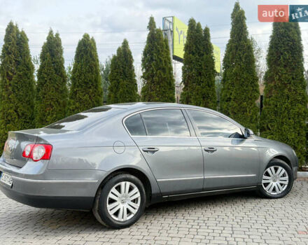 Серый Фольксваген Пассат, объемом двигателя 1.97 л и пробегом 346 тыс. км за 5600 $, фото 11 на Automoto.ua