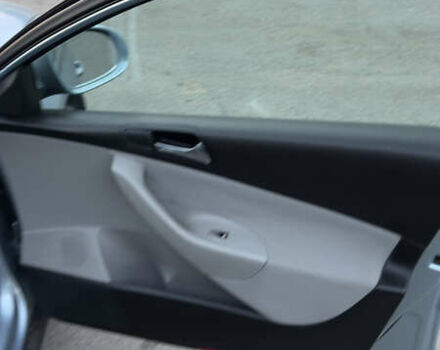 Серый Фольксваген Пассат, объемом двигателя 1.6 л и пробегом 190 тыс. км за 6450 $, фото 36 на Automoto.ua