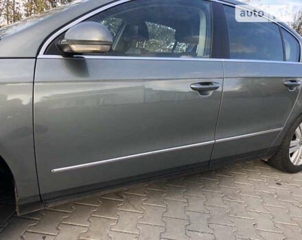 Серый Фольксваген Пассат, объемом двигателя 1.97 л и пробегом 322 тыс. км за 7500 $, фото 4 на Automoto.ua