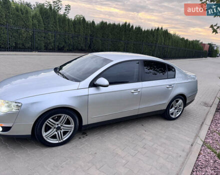 Фольксваген Пассат 2007 у Одесі на Automoto.ua Сірий Фольксваген Пассат, об'ємом двигуна 2 л та пробігом 368 тис. км за 6800 $, фото 14 на Automoto.ua