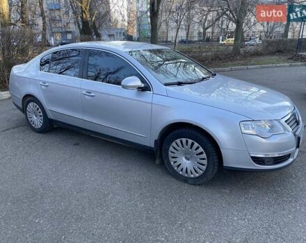 Сірий Фольксваген Пассат, об'ємом двигуна 1.6 л та пробігом 270 тис. км за 6800 $, фото 5 на Automoto.ua