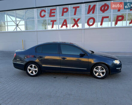 Серый Фольксваген Пассат, объемом двигателя 2 л и пробегом 330 тыс. км за 7400 $, фото 6 на Automoto.ua