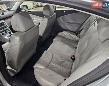 Серый Фольксваген Пассат, объемом двигателя 2 л и пробегом 220 тыс. км за 7200 $, фото 5 на Automoto.ua