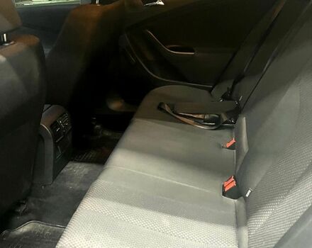 Серый Фольксваген Пассат, объемом двигателя 1.6 л и пробегом 244 тыс. км за 6000 $, фото 7 на Automoto.ua