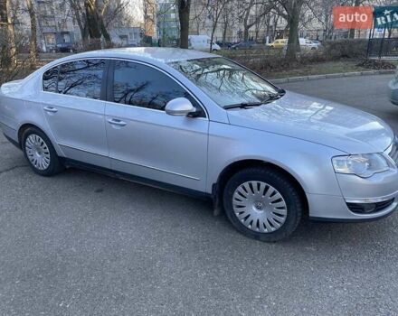 Сірий Фольксваген Пассат, об'ємом двигуна 1.6 л та пробігом 270 тис. км за 6800 $, фото 9 на Automoto.ua