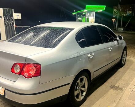 Серый Фольксваген Пассат, объемом двигателя 1.6 л и пробегом 244 тыс. км за 6000 $, фото 3 на Automoto.ua