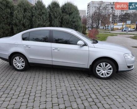 Серый Фольксваген Пассат, объемом двигателя 2 л и пробегом 42 тыс. км за 10000 $, фото 7 на Automoto.ua