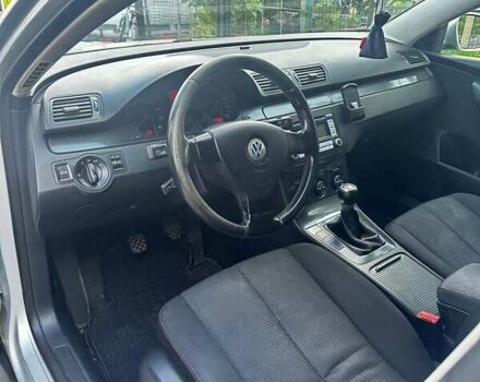 Сірий Фольксваген Пассат, об'ємом двигуна 1.6 л та пробігом 265 тис. км за 6000 $, фото 4 на Automoto.ua