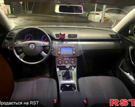 Серый Фольксваген Пассат, объемом двигателя 1.6 л и пробегом 244 тыс. км за 6000 $, фото 6 на Automoto.ua