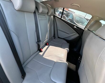 Серый Фольксваген Пассат, объемом двигателя 2 л и пробегом 257 тыс. км за 6700 $, фото 4 на Automoto.ua