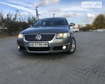 Серый Фольксваген Пассат, объемом двигателя 1.97 л и пробегом 322 тыс. км за 7500 $, фото 1 на Automoto.ua