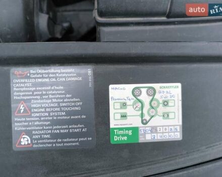 Серый Фольксваген Пассат, объемом двигателя 2 л и пробегом 42 тыс. км за 10000 $, фото 19 на Automoto.ua