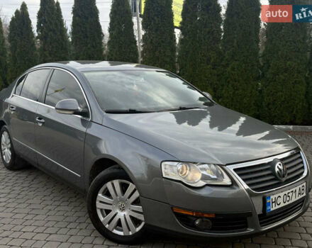 Серый Фольксваген Пассат, объемом двигателя 1.97 л и пробегом 346 тыс. км за 5600 $, фото 4 на Automoto.ua