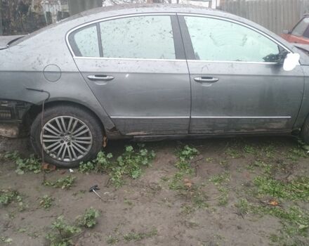 Серый Фольксваген Пассат, объемом двигателя 3 л и пробегом 290 тыс. км за 3200 $, фото 2 на Automoto.ua