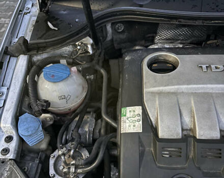 Серый Фольксваген Пассат, объемом двигателя 2 л и пробегом 287 тыс. км за 7600 $, фото 54 на Automoto.ua