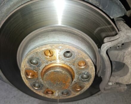 Серый Фольксваген Пассат, объемом двигателя 2 л и пробегом 300 тыс. км за 8500 $, фото 5 на Automoto.ua