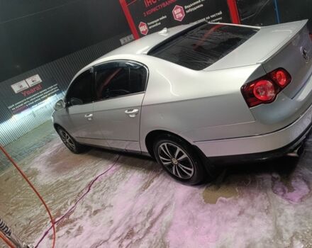 Серый Фольксваген Пассат, объемом двигателя 2 л и пробегом 300 тыс. км за 8500 $, фото 2 на Automoto.ua