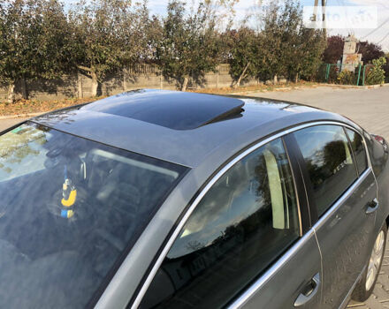 Серый Фольксваген Пассат, объемом двигателя 1.97 л и пробегом 322 тыс. км за 7500 $, фото 12 на Automoto.ua