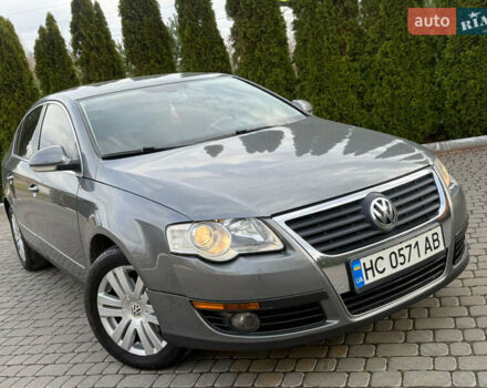 Серый Фольксваген Пассат, объемом двигателя 1.97 л и пробегом 346 тыс. км за 5600 $, фото 6 на Automoto.ua