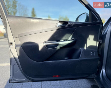 Серый Фольксваген Пассат, объемом двигателя 2 л и пробегом 309 тыс. км за 5900 $, фото 26 на Automoto.ua