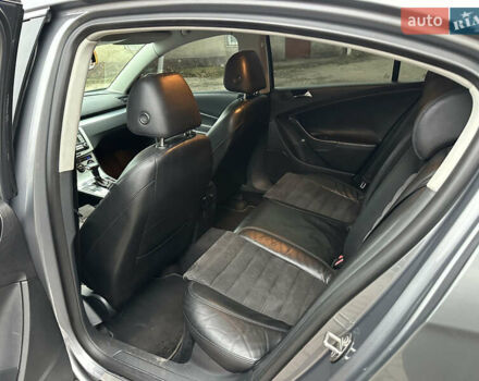 Сірий Фольксваген Пассат, об'ємом двигуна 2 л та пробігом 231 тис. км за 6250 $, фото 14 на Automoto.ua