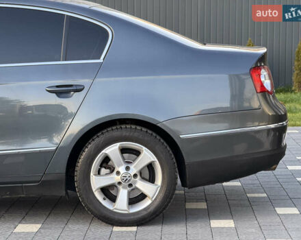 Сірий Фольксваген Пассат, об'ємом двигуна 2 л та пробігом 310 тис. км за 5800 $, фото 4 на Automoto.ua