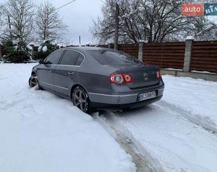 Сірий Фольксваген Пассат, об'ємом двигуна 1.8 л та пробігом 291 тис. км за 4950 $, фото 2 на Automoto.ua