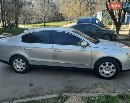 Серый Фольксваген Пассат, объемом двигателя 1.8 л и пробегом 229 тыс. км за 7550 $, фото 12 на Automoto.ua