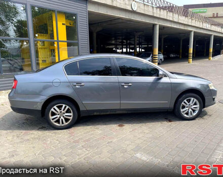 Сірий Фольксваген Пассат, об'ємом двигуна 1.8 л та пробігом 250 тис. км за 4450 $, фото 5 на Automoto.ua