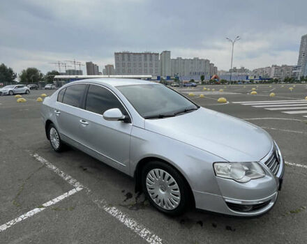 Сірий Фольксваген Пассат, об'ємом двигуна 1.8 л та пробігом 369 тис. км за 7400 $, фото 3 на Automoto.ua