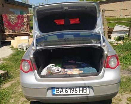 Сірий Фольксваген Пассат, об'ємом двигуна 1.6 л та пробігом 220 тис. км за 4800 $, фото 4 на Automoto.ua