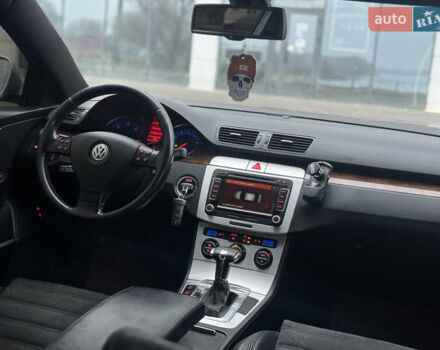 Серый Фольксваген Пассат, объемом двигателя 1.97 л и пробегом 275 тыс. км за 6950 $, фото 50 на Automoto.ua