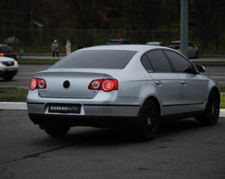 Сірий Фольксваген Пассат, об'ємом двигуна 1.8 л та пробігом 241 тис. км за 6900 $, фото 5 на Automoto.ua