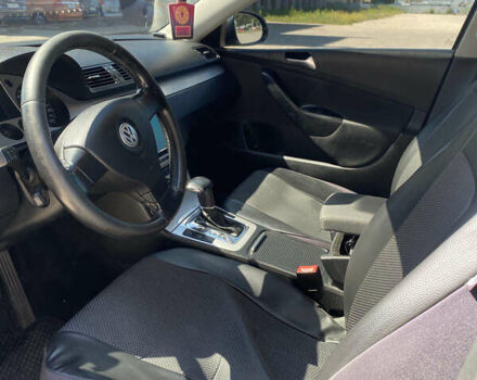 Серый Фольксваген Пассат, объемом двигателя 1.8 л и пробегом 300 тыс. км за 5400 $, фото 6 на Automoto.ua