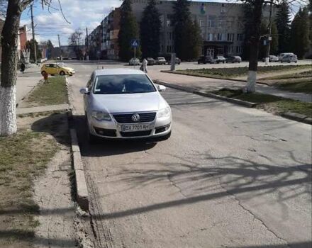 Серый Фольксваген Пассат, объемом двигателя 1.78 л и пробегом 150 тыс. км за 7500 $, фото 2 на Automoto.ua