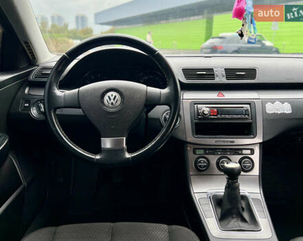 Серый Фольксваген Пассат, объемом двигателя 1.8 л и пробегом 292 тыс. км за 6500 $, фото 20 на Automoto.ua