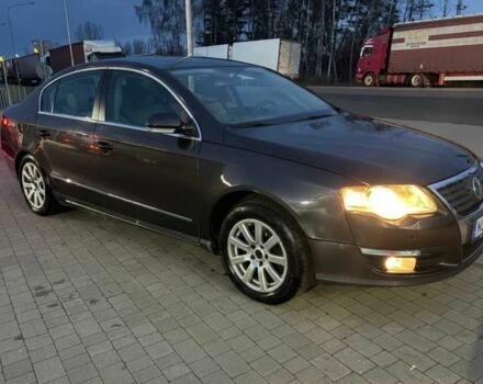 Серый Фольксваген Пассат, объемом двигателя 2 л и пробегом 280 тыс. км за 2400 $, фото 3 на Automoto.ua