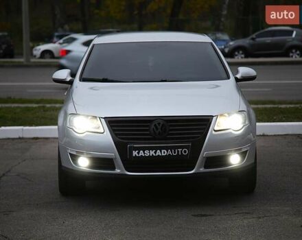 Сірий Фольксваген Пассат, об'ємом двигуна 1.8 л та пробігом 241 тис. км за 6900 $, фото 1 на Automoto.ua