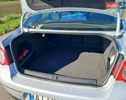 Сірий Фольксваген Пассат, об'ємом двигуна 1.6 л та пробігом 380 тис. км за 6800 $, фото 13 на Automoto.ua