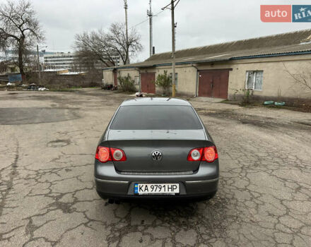 Сірий Фольксваген Пассат, об'ємом двигуна 2 л та пробігом 231 тис. км за 6250 $, фото 6 на Automoto.ua