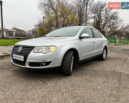 Сірий Фольксваген Пассат, об'ємом двигуна 1.8 л та пробігом 250 тис. км за 5800 $, фото 3 на Automoto.ua