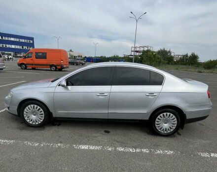 Сірий Фольксваген Пассат, об'ємом двигуна 1.8 л та пробігом 369 тис. км за 7400 $, фото 8 на Automoto.ua