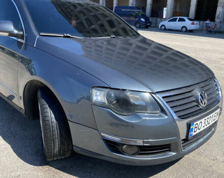 Серый Фольксваген Пассат, объемом двигателя 1.8 л и пробегом 300 тыс. км за 5400 $, фото 3 на Automoto.ua