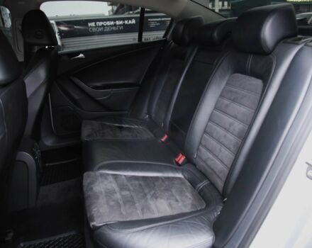 Сірий Фольксваген Пассат, об'ємом двигуна 1.8 л та пробігом 241 тис. км за 6900 $, фото 7 на Automoto.ua