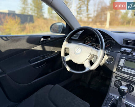 Серый Фольксваген Пассат, объемом двигателя 2 л и пробегом 309 тыс. км за 5900 $, фото 19 на Automoto.ua