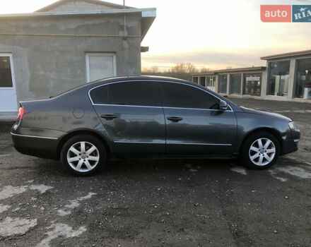 Сірий Фольксваген Пассат, об'ємом двигуна 1.8 л та пробігом 320 тис. км за 5550 $, фото 6 на Automoto.ua