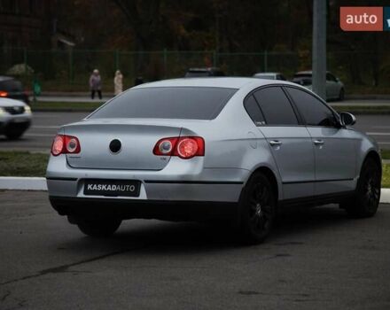 Сірий Фольксваген Пассат, об'ємом двигуна 1.8 л та пробігом 241 тис. км за 6900 $, фото 5 на Automoto.ua